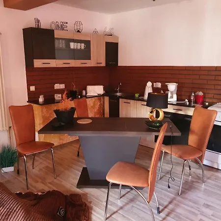 Casa Lacrima Apartman Brassó